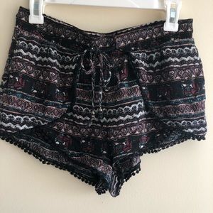 Patterned drawstring shorts